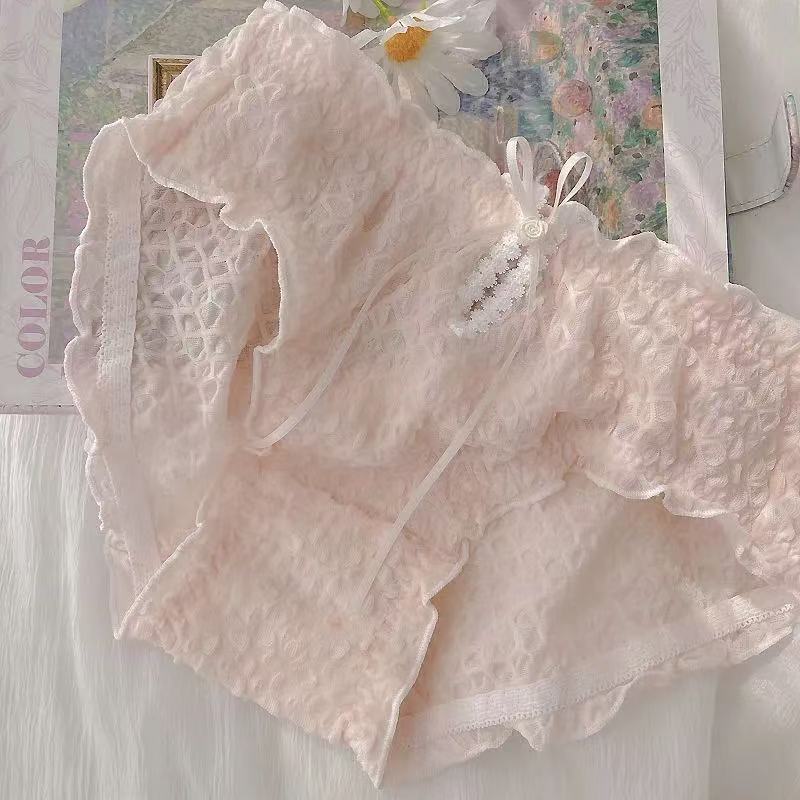 Vintage-Inspired Cream Lace Panty