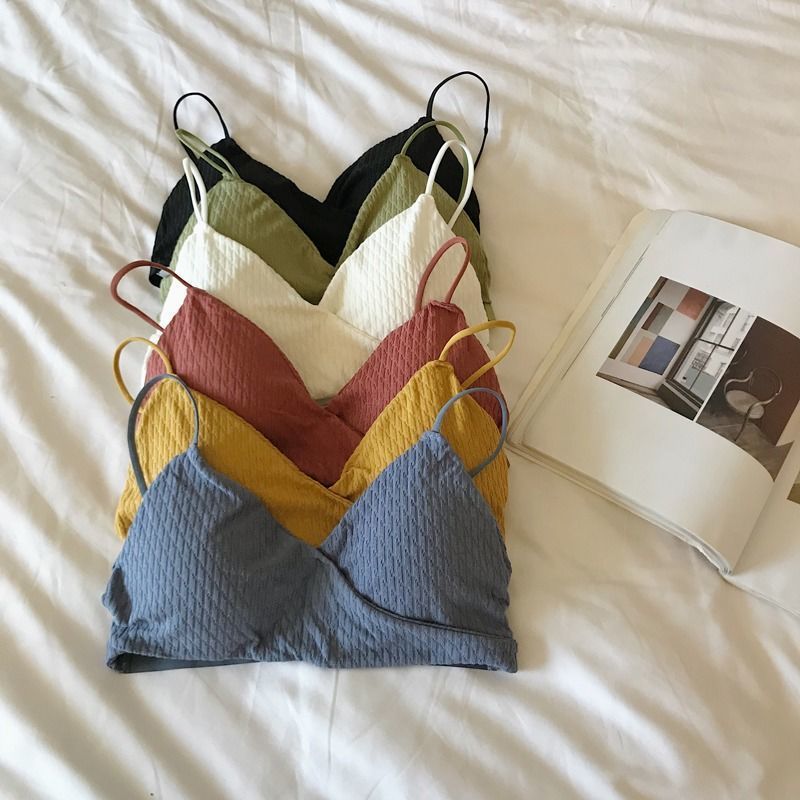 Flex Fit Ribbed Crossover Bralette – Style Meets Effortless Comfort