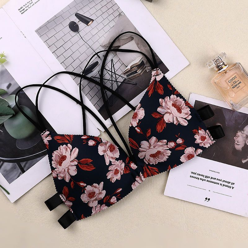 Floral Triangle Bra – Lightweight Comfort and Soft Lift