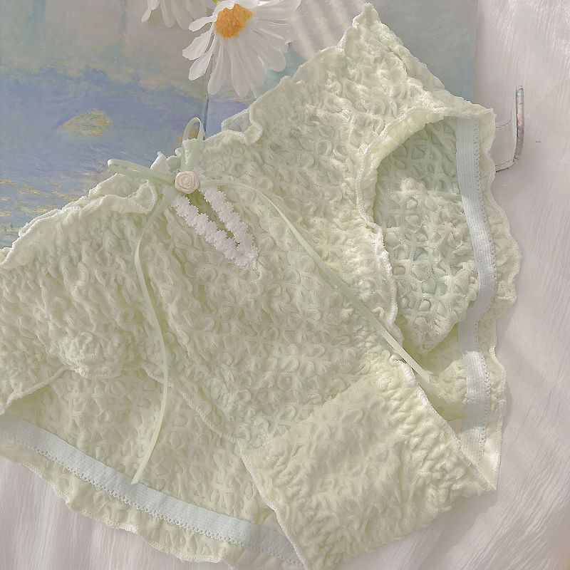 Vintage-Inspired Cream Lace Panty