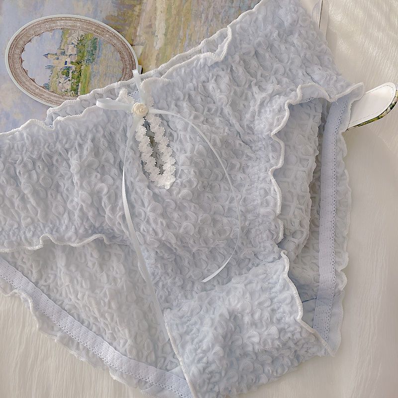 Vintage-Inspired Cream Lace Panty