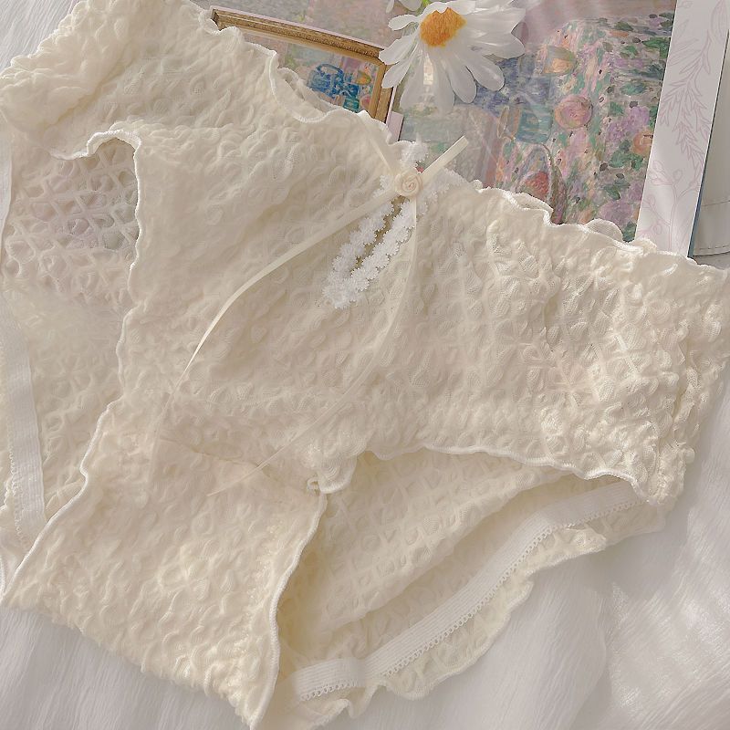 Vintage-Inspired Cream Lace Panty