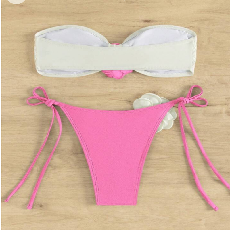 Floral Contrast Bikini Set – Elegant and Eye-Catching