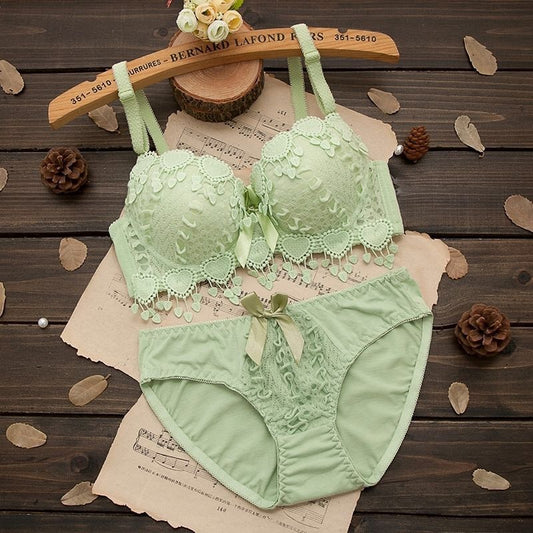 Blossom Lace Floral Bra & Panty Set – Elegant Lace Charm