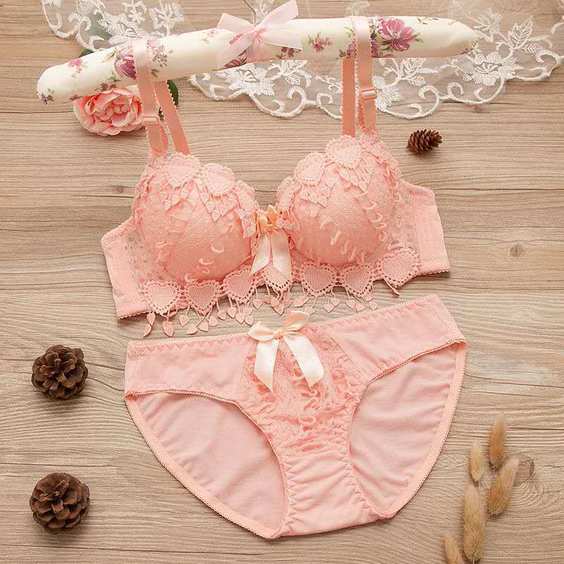 Blossom Lace Floral Bra & Panty Set – Elegant Lace Charm