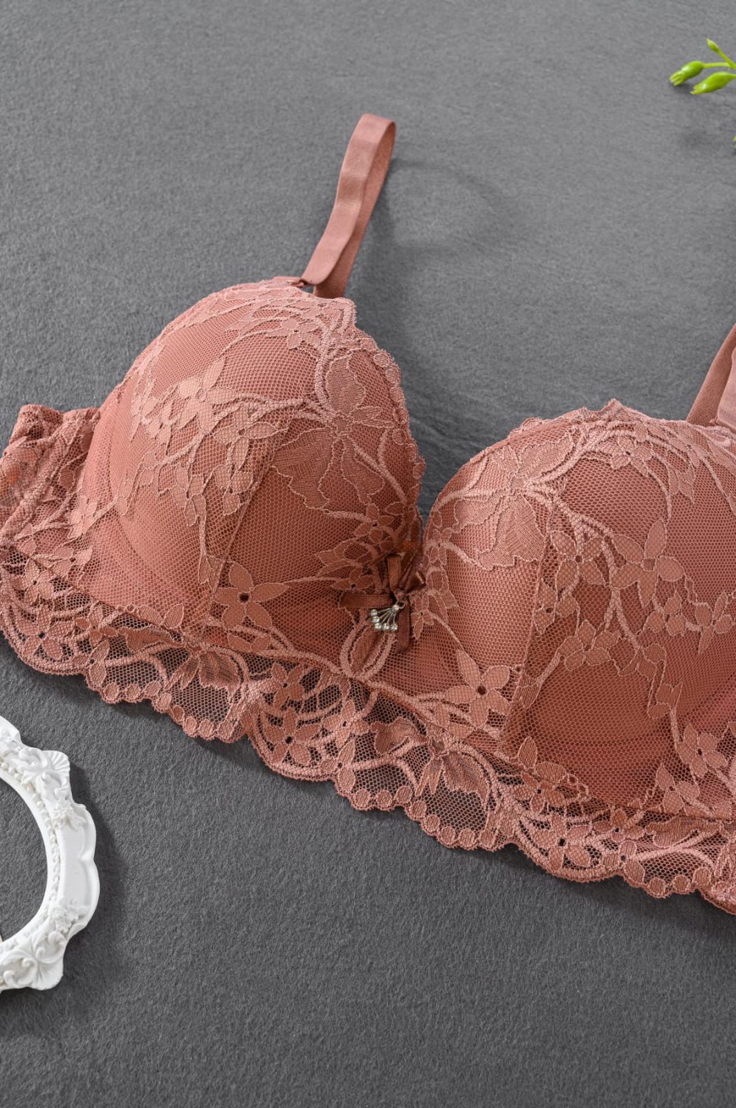 Elegant Lace Bra & Panty Set – Sophisticated, Feminine, and All-Day Comfortable