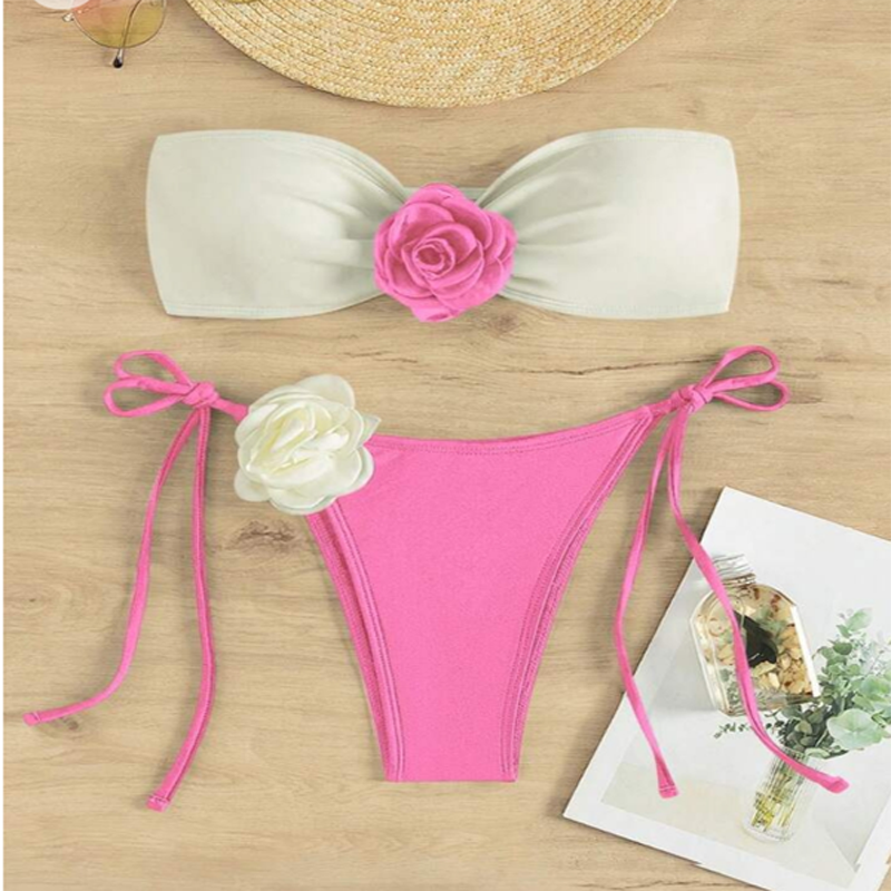 Floral Contrast Bikini Set – Elegant and Eye-Catching