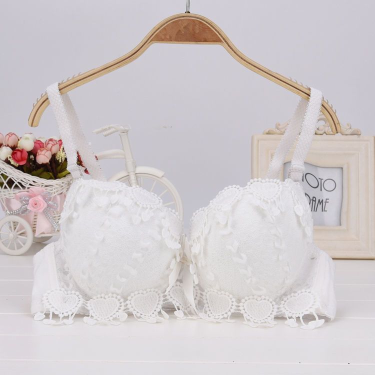 Blossom Lace Floral Bra & Panty Set – Elegant Lace Charm