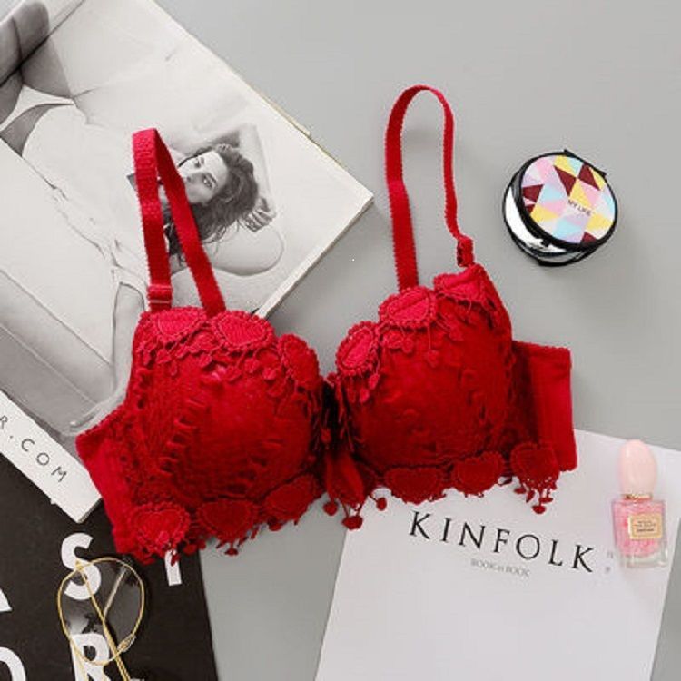 Blossom Lace Floral Bra & Panty Set – Elegant Lace Charm