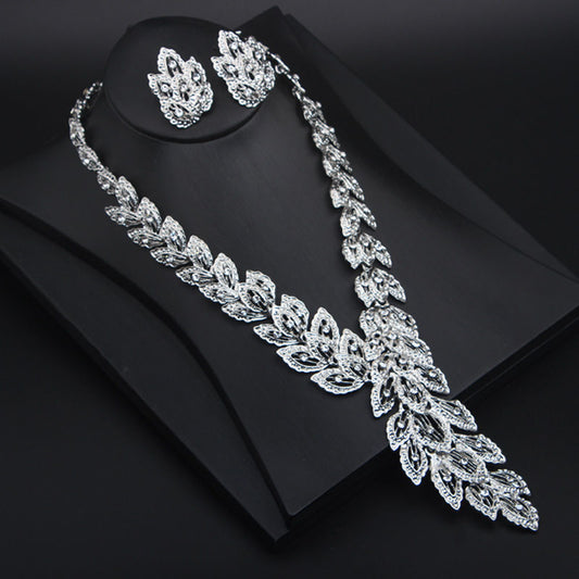 Celestia Leaf Radiance Silver Jewlary Set