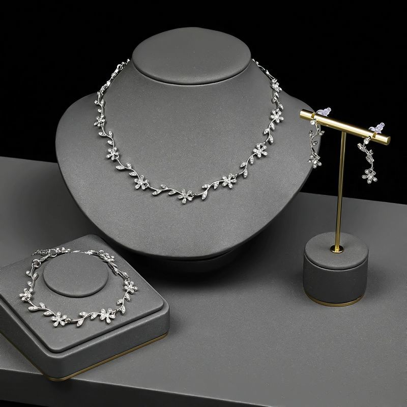 Floral Vine Jewelry Set in Silver